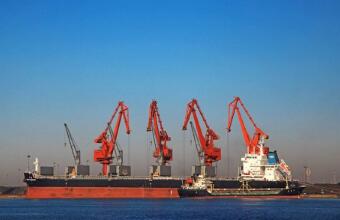 進口報關(guān)是貨物通過海關(guān)出入境的行為定義