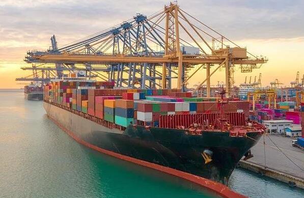 美國(guó)海運(yùn)物流面臨的挑戰(zhàn)是什么？應(yīng)對(duì)措施有哪些？