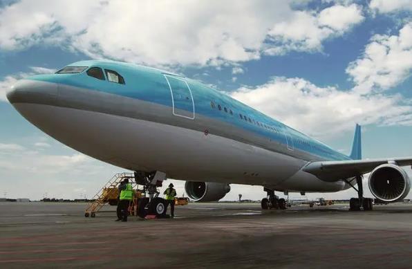 馬來(lái)西亞空運(yùn)貨代行業(yè)的挑戰(zhàn)與應(yīng)對(duì)措施有哪些？